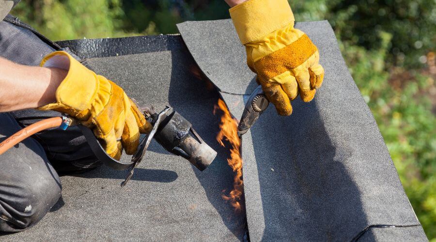 Professional gutter cleaning in Texas City, TX